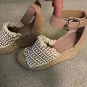 Marc Fisher super cute barely worn wedges!